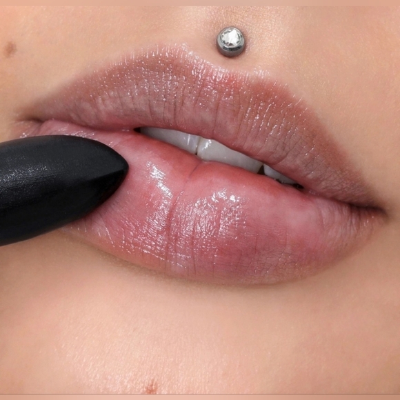 WIDOW Jeffree Star Lip Balm - Picture 4 of 5